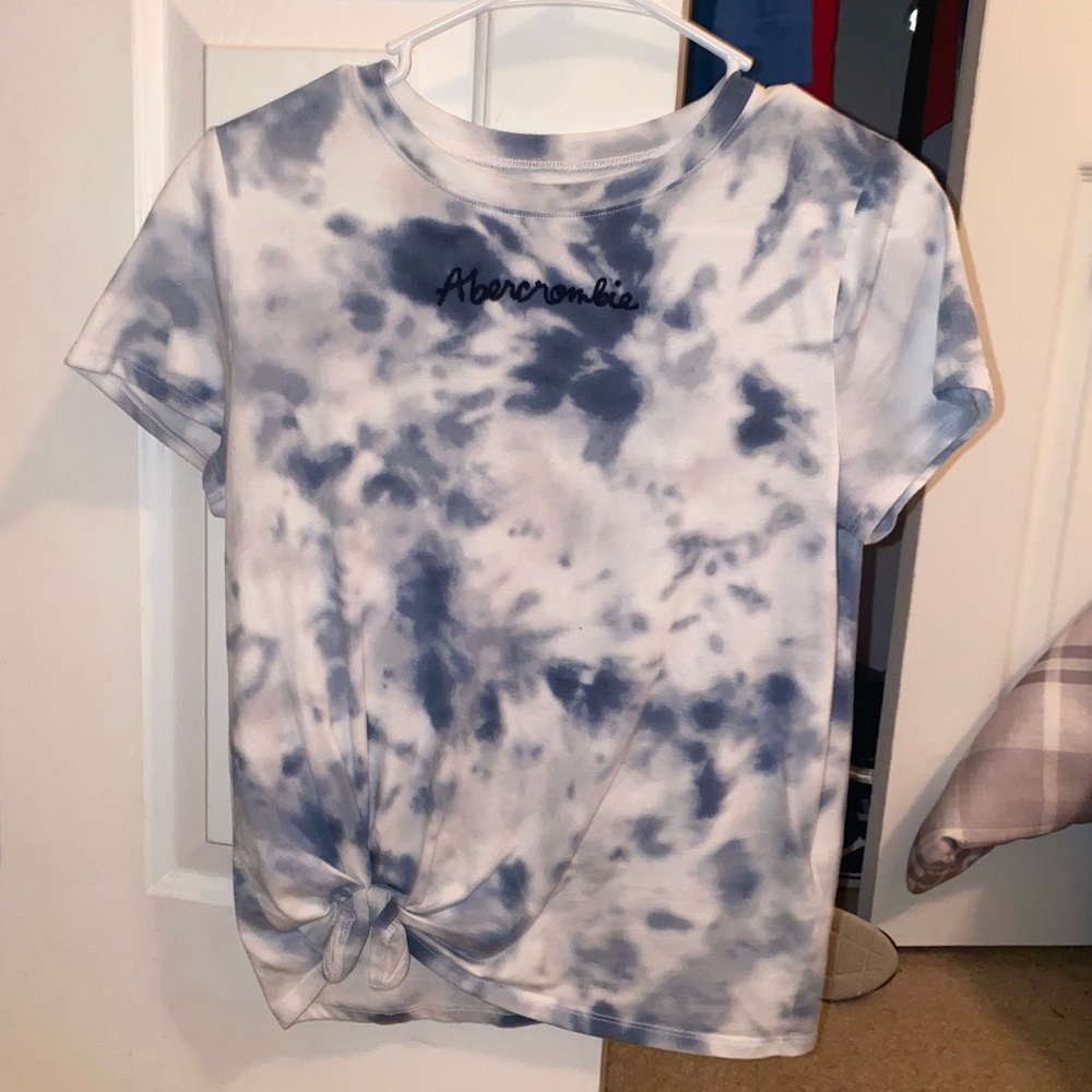 White and blue Abercrombie shirt